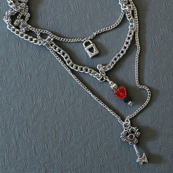 Layered Gothic Heart Lock and Key Pendant Necklace - Picture 13 of 16